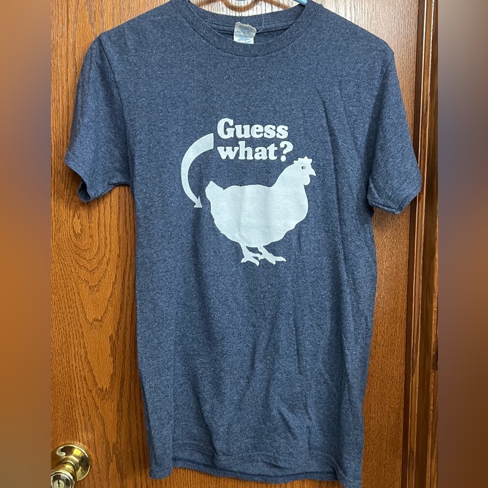 Men’s Blue Guess What Chicken Butt Tshirt Size S